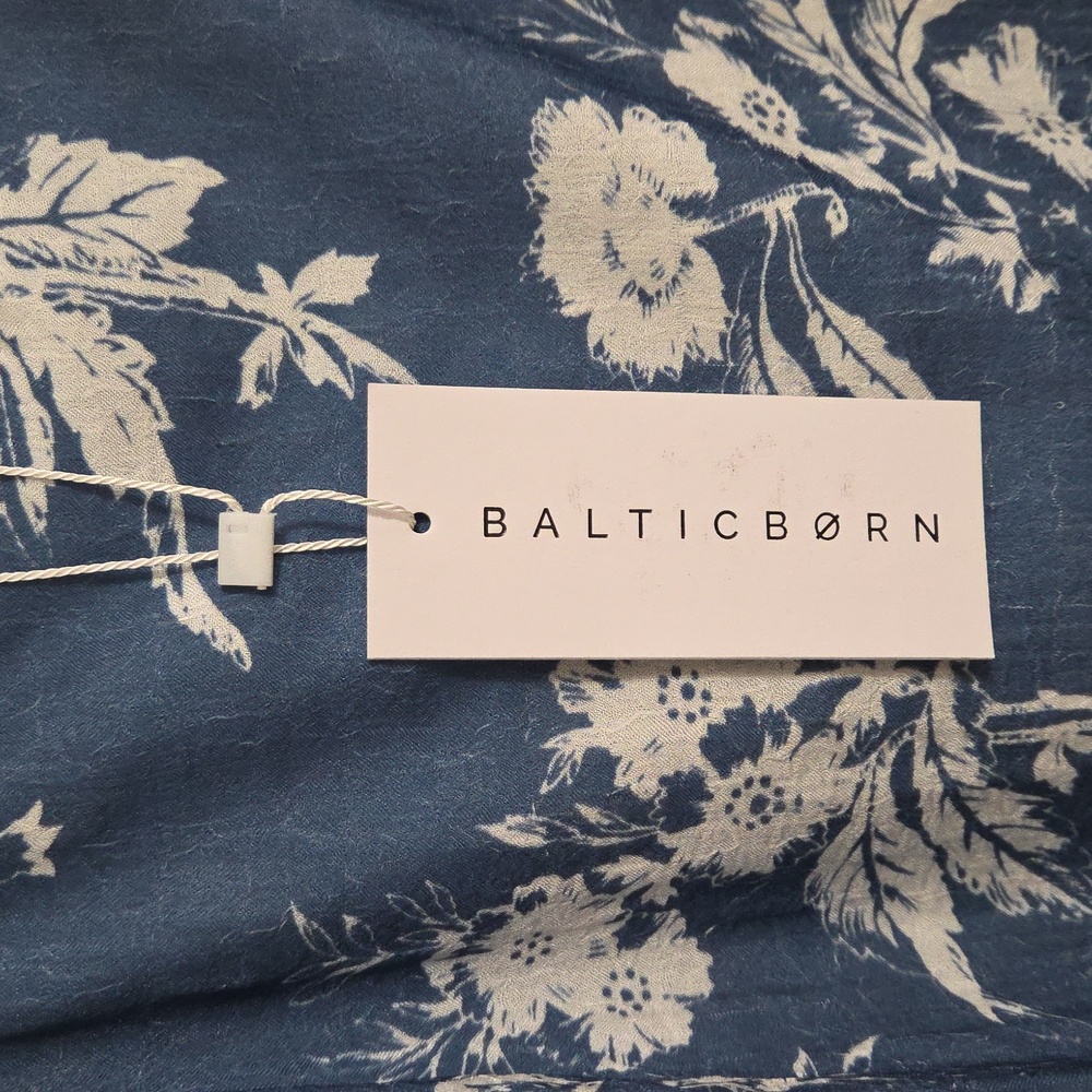 Baltic Born | Large | Slate + White Floral Maxi Dress - Picture 2 of 5